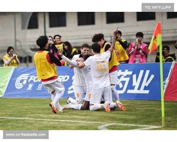 辽宁铁人、重庆铜梁龙冲超成功，2026赛季征战中超